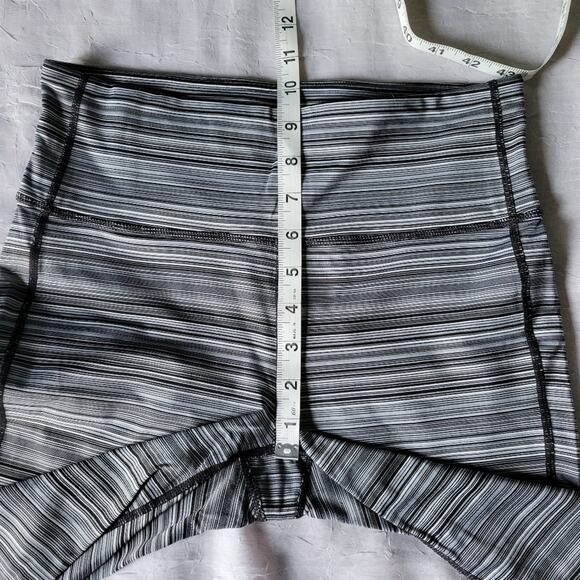 Athleta Chaturanga High Rise Stripe Spacedye Tight Black White Leggings sz M - Picture 8 of 8